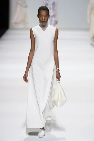 Look 7